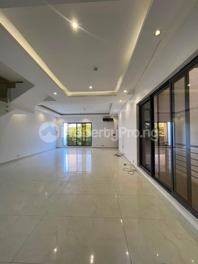 3 bedroom House for rent Okupe Estate Mende Maryland Lagos