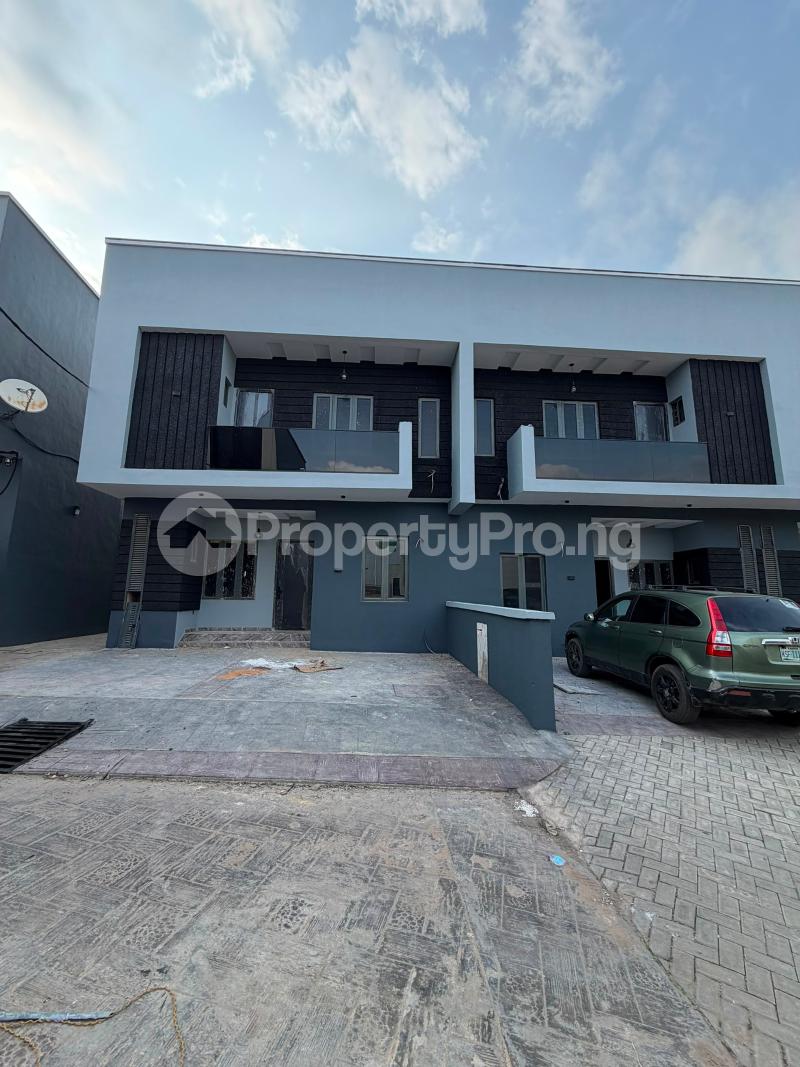 4 bedroom House for rent Abigail's Court, Berger Ojodu Lagos