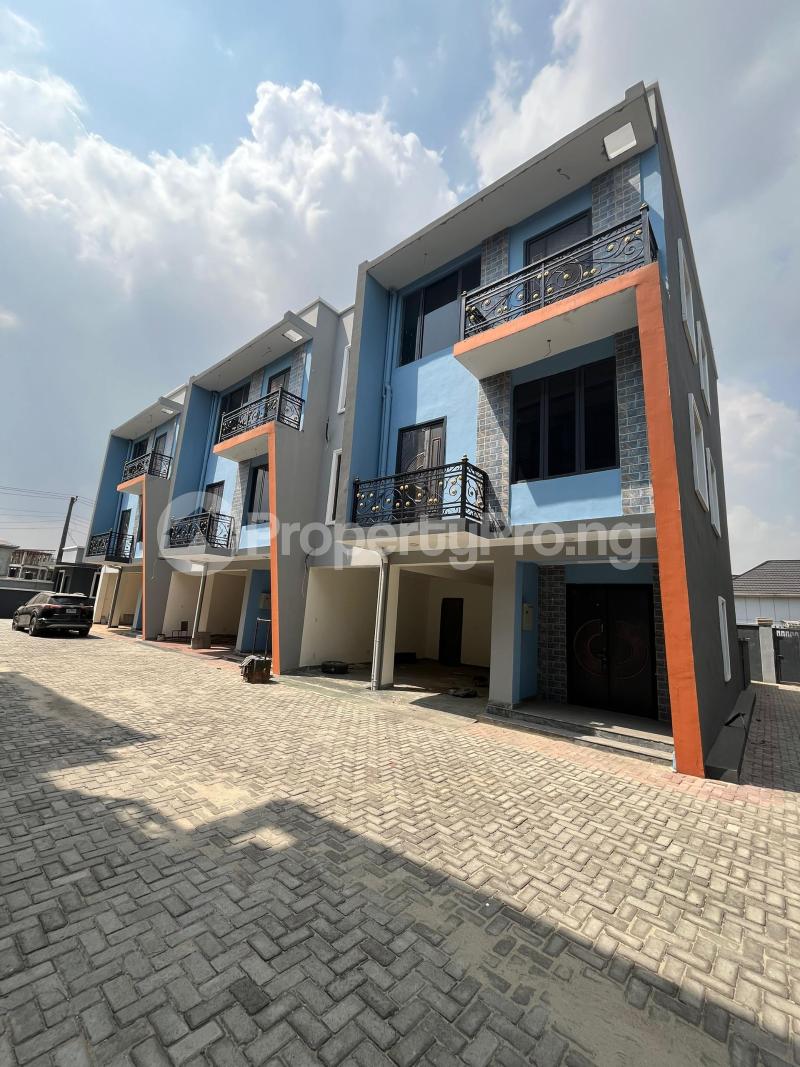 4 bedroom House for sale Yaba Lagos