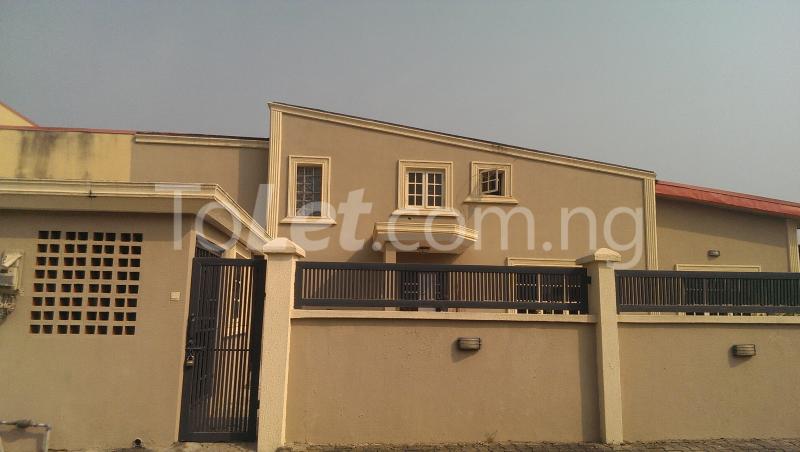 4 bedroom House for rent Close 8 Awoyaya Ajah Lagos