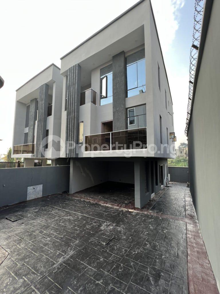 5 bedroom House for sale Omole phase 1 Ojodu Lagos
