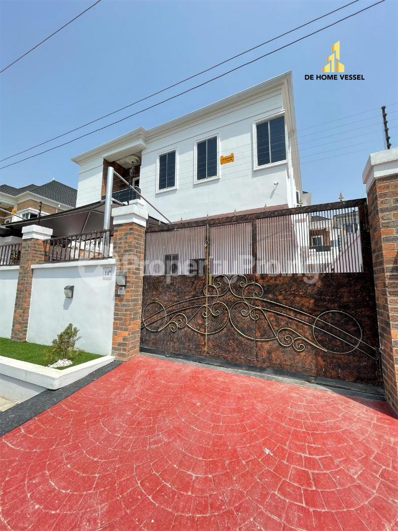 5 bedroom House for sale 2nd Toll Gate Lekki Lagos