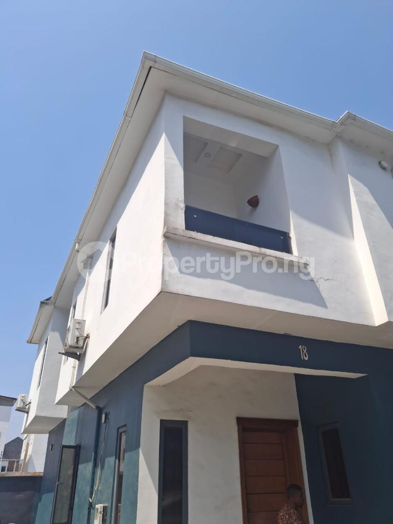 2 bedroom House for sale Lekki Conservation Road, chevron Lekki Lagos