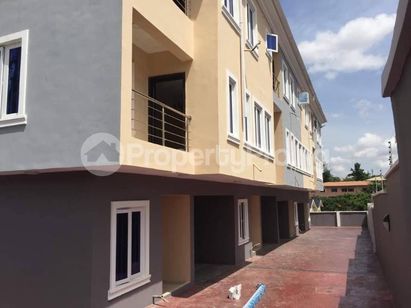 4 bedroom House for sale Omofade Crescent, Omole Ikeja Lagos