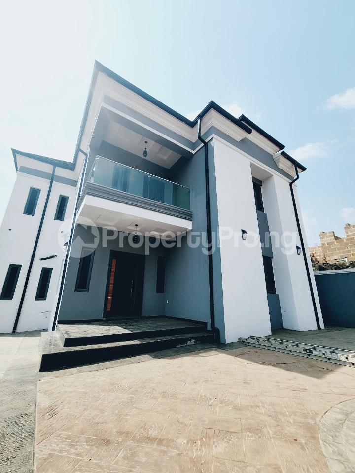 5 bedroom House for sale Yellow Gold Brick Estate Oluyole Estate Ibadan Oyo