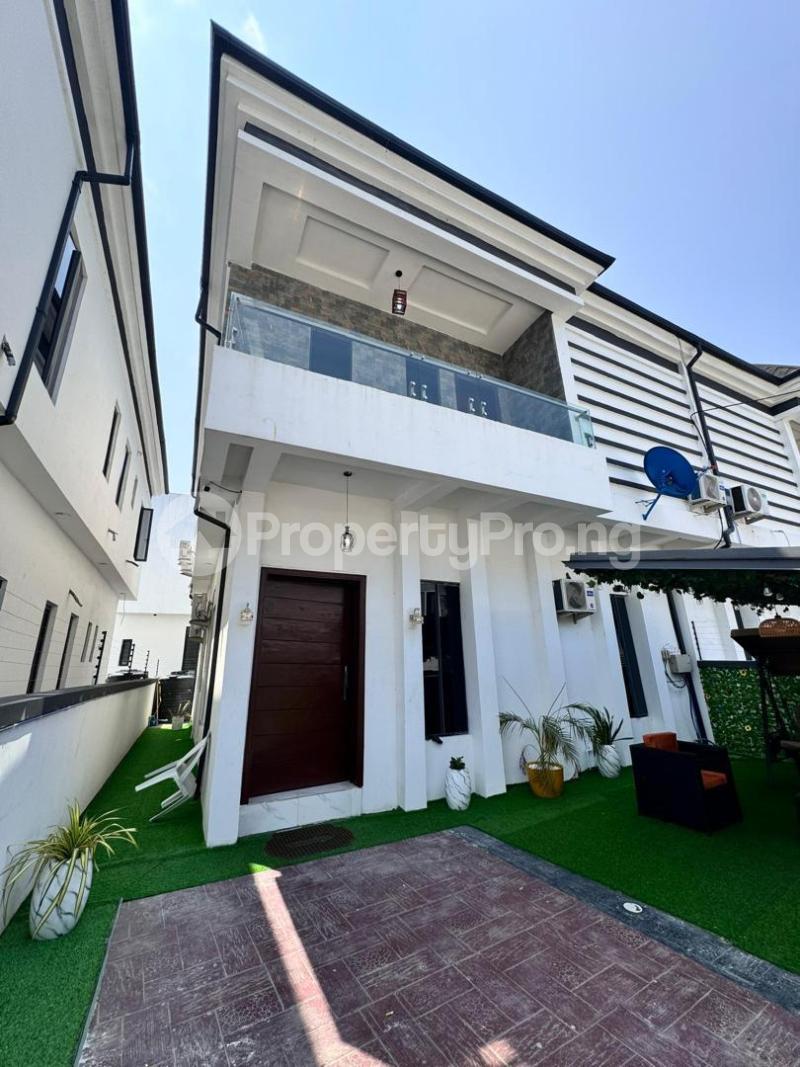 4 bedroom House for shortlet Chevy View Estate chevron Lekki Lagos