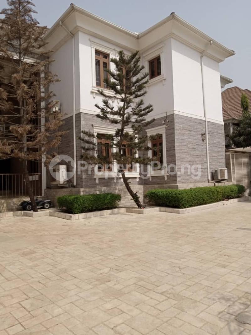 5 bedroom House for sale Close American International School Durumi Abuja