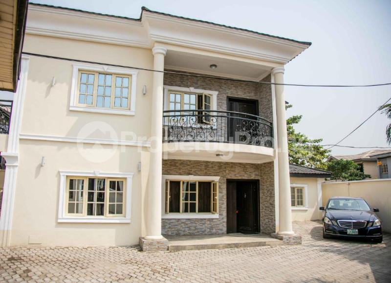 3 Bedroom Flat / Apartment in Adeniran Ogunsanya Surulere Lagos Flat