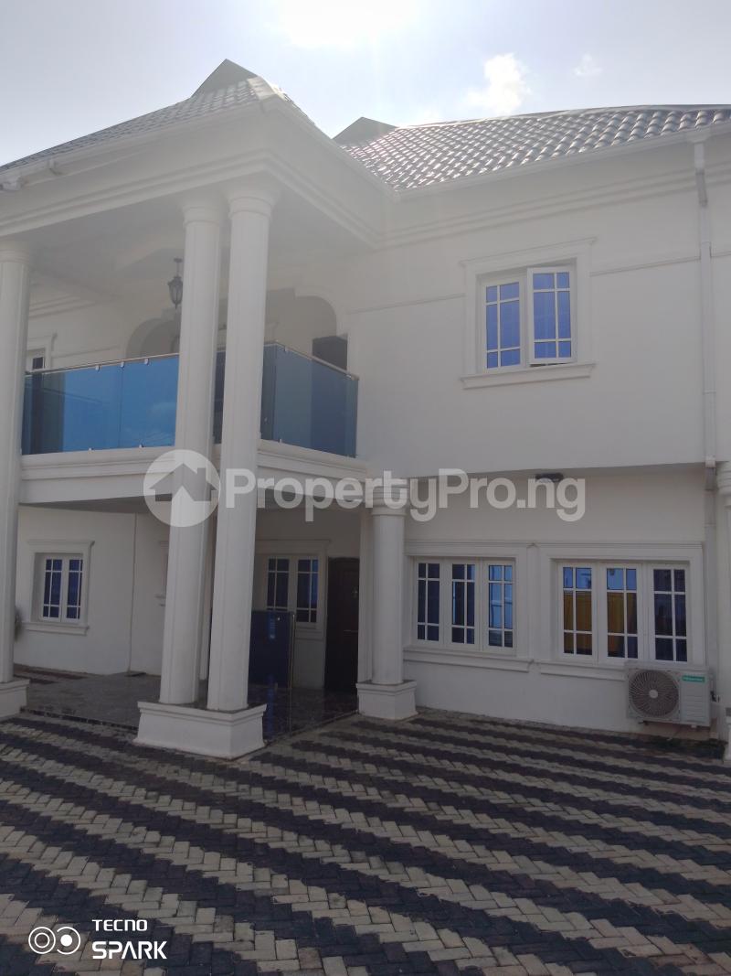 3 bedroom Flat / Apartment for rent Close To Community Road Ago Palace. Bucknor Isolo Lagos