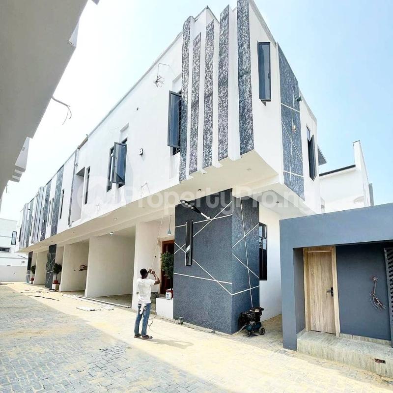 3 bedroom House for sale Chevron Tollgate. Lekki Lagos