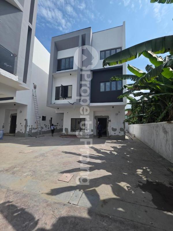 5 bedroom House for sale Alaka Estate Surulere Lagos