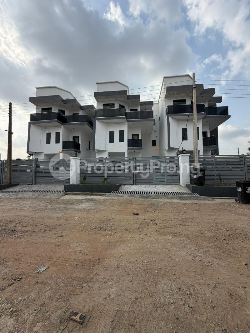 4 bedroom House for sale Carlton Gate Estate, Akobo Ibadan Oyo