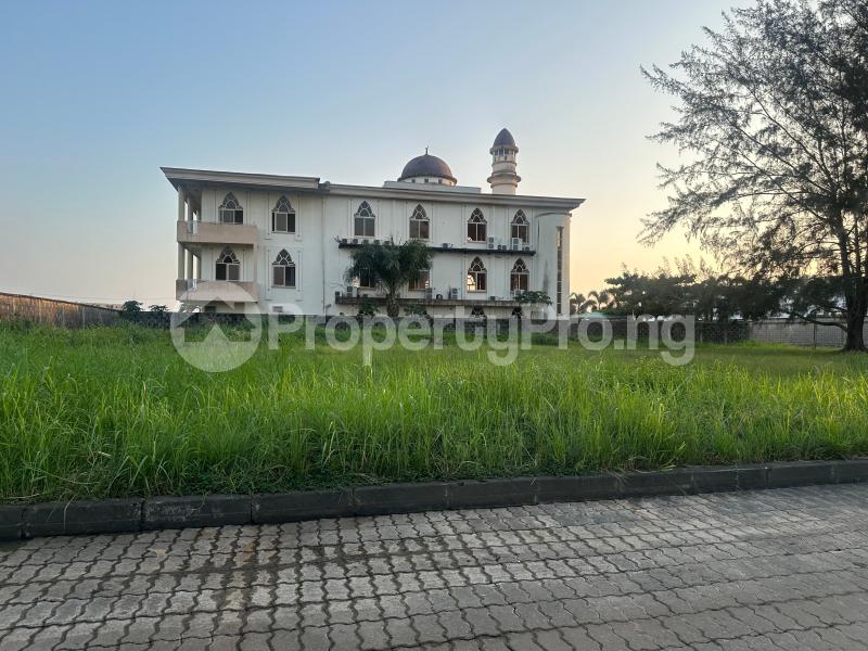 Land for sale Victoria Garden City Estate Off Lekki-Epe Expressway Ajah Lagos