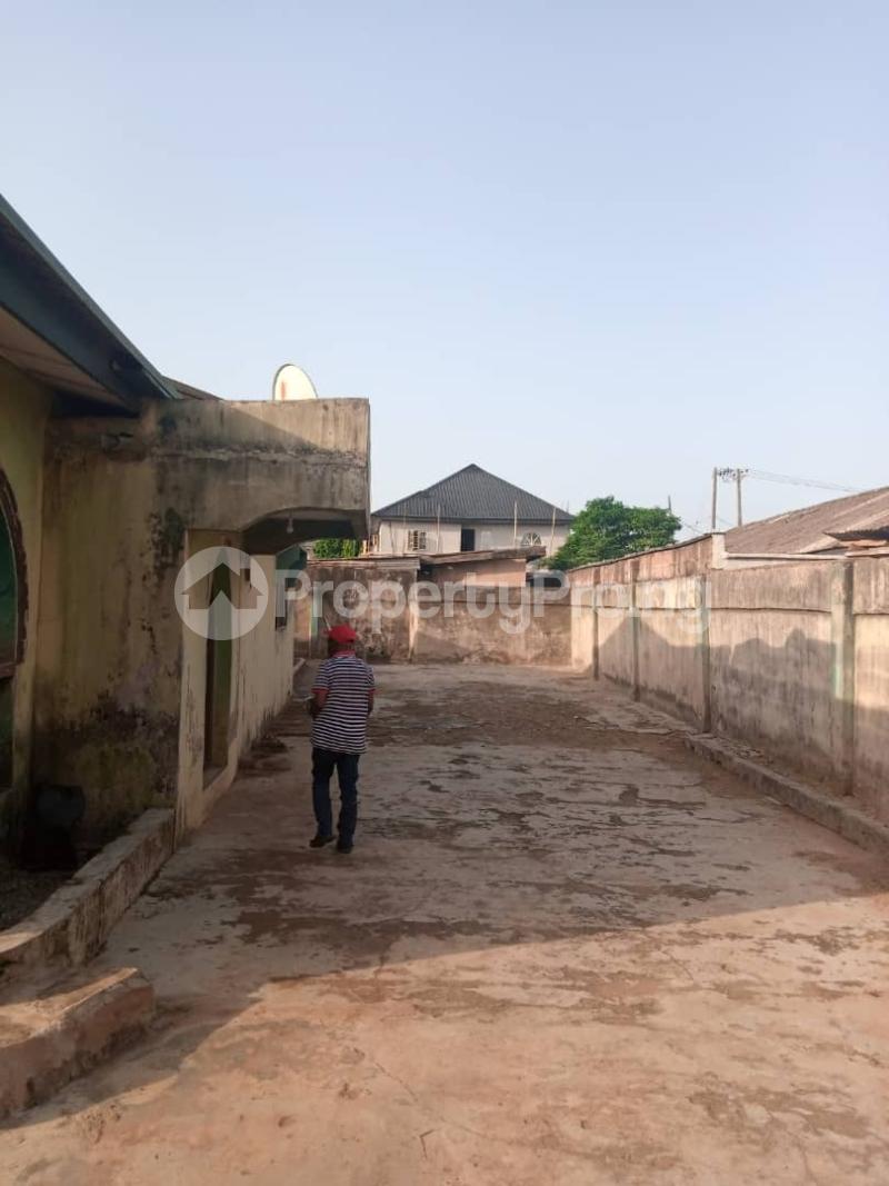 9 bedroom House for sale Ajuwon Ogun State. Ifo Ogun