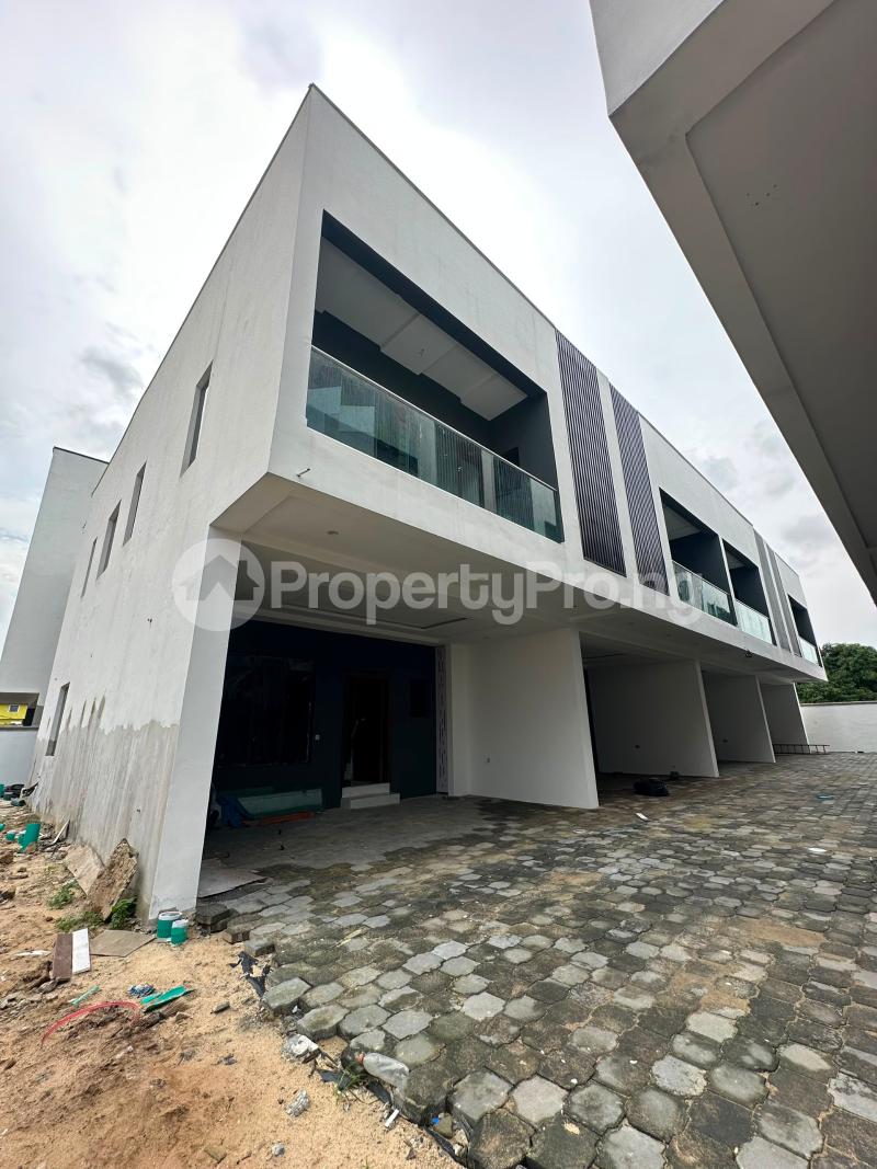 4 bedroom House for sale Abraham Adesanya,ajah Abraham adesanya estate Ajah Lagos