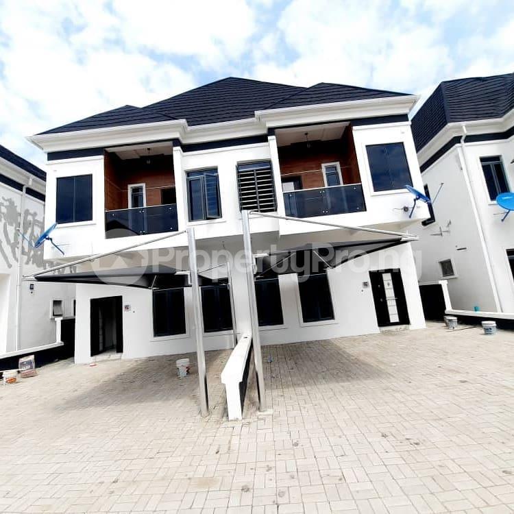 4 bedroom House for sale Orchid Road Lekki Lagos