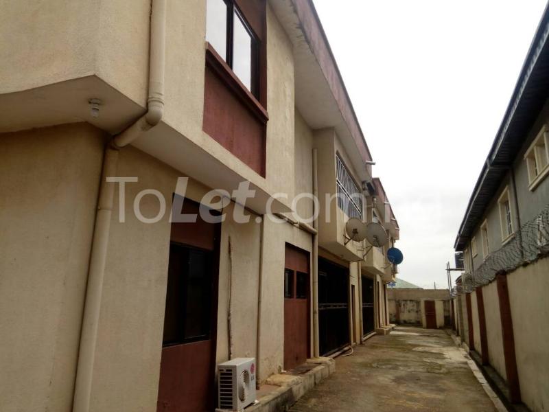 3 bedroom Flat / Apartment for rent Alh. Ganiyu Street Canoe Road/ Canoe Ejigbo Oke-Afa Isolo Lagos