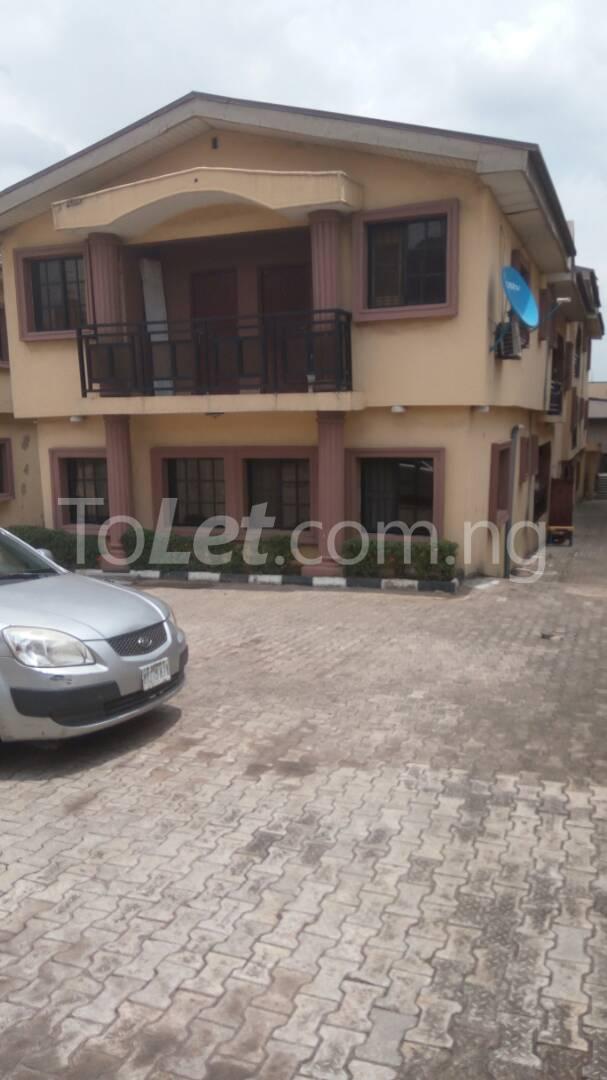 3 bedroom Flat / Apartment for rent 20 Bashiru Shittu Street Magodo Kosofe/Ikosi Lagos