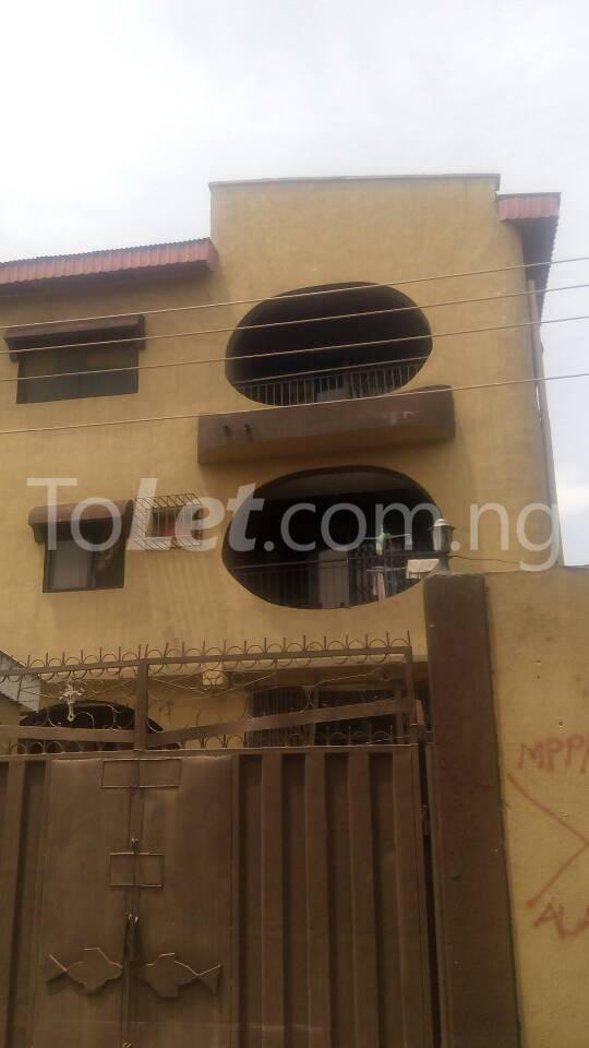 3 bedroom Flat / Apartment for rent Adeyanu Street Off Ladipo Junction Oshodi Expressway Oshodi Lagos