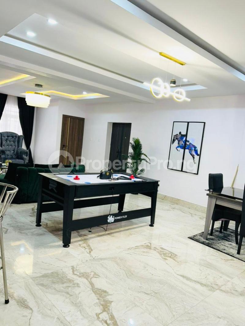 3 bedroom House for shortlet ONIRU Victoria Island Lagos