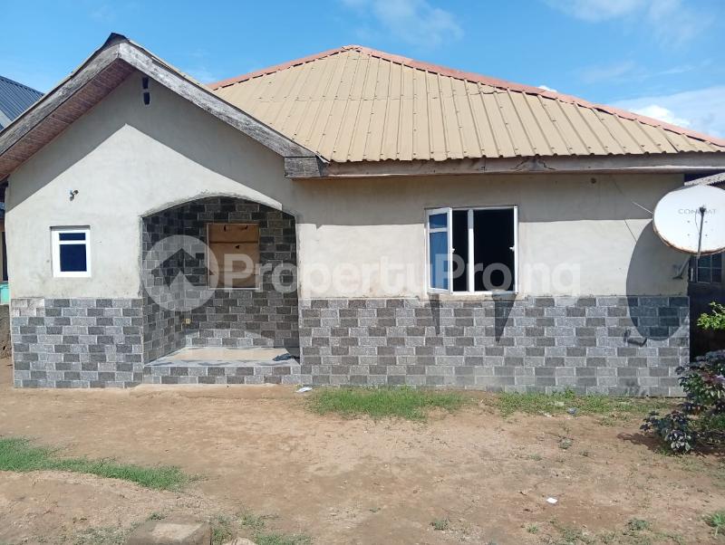 3 bedroom House for sale Ogunrun Mowe Obafemi Owode Ogun