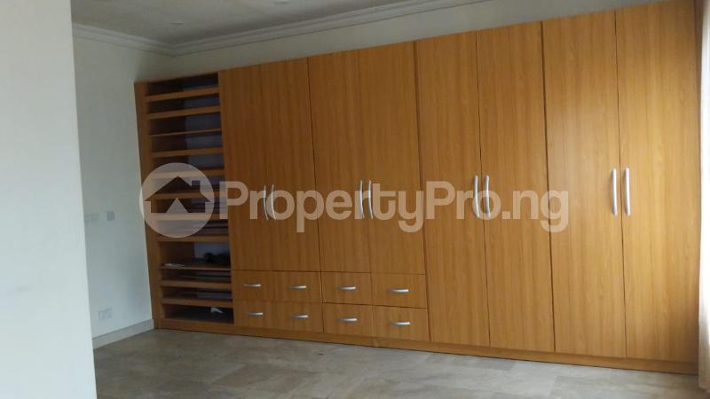 3 bedroom House for sale   Phase 2 Gbagada Lagos