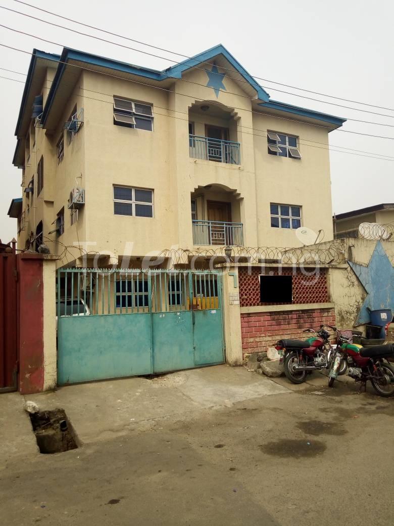 3 bedroom Flat / Apartment for rent   Ifako-gbagada Gbagada Lagos