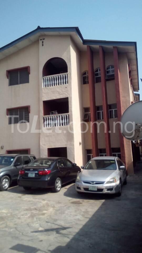 3 bedroom Flat / Apartment for rent Fred Omojole, Deeper Life, Phase 2 Gbagada Lagos