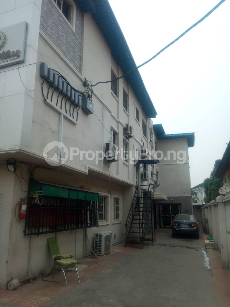 3 bedroom Flat / Apartment for rent   Toyin street Ikeja Lagos