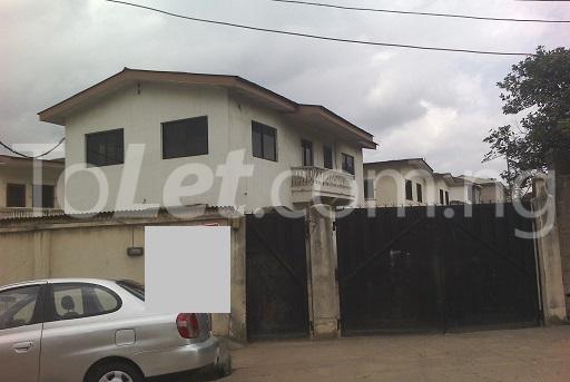 3 bedroom Flat / Apartment for rent 16, Oshikomaya Ikosi-Ketu Kosofe/Ikosi Lagos