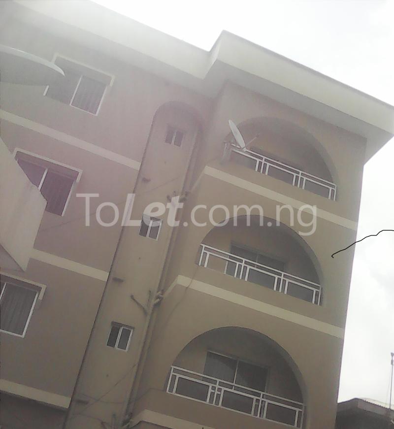 3 bedroom Flat / Apartment for rent Shiro Street Fadeyi Shomolu Lagos