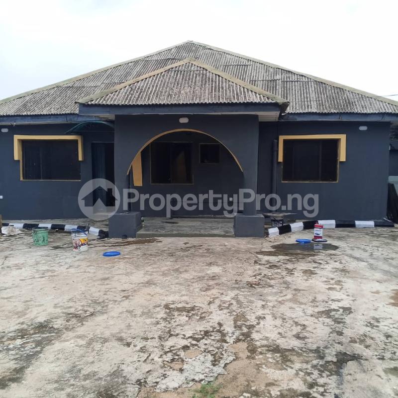 3 bedroom House for sale Oke Afa.... Brentfield Estate Magboro Obafemi Owode Ogun