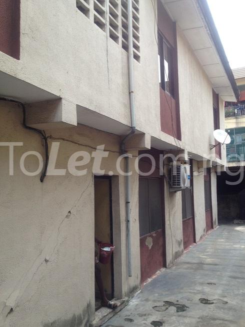 3 bedroom Flat / Apartment for rent 8 Akintayo Akinbola, Off Ade Onitimeru Bode Thomas Surulere Lagos