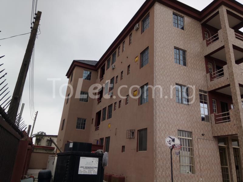 3 bedroom Flat / Apartment for rent Expressway Abraham adesanya estate Ajah Lagos