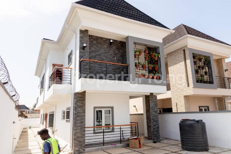 3 bedroom Flat / Apartment for rent Mafoluku Oshodi Lagos