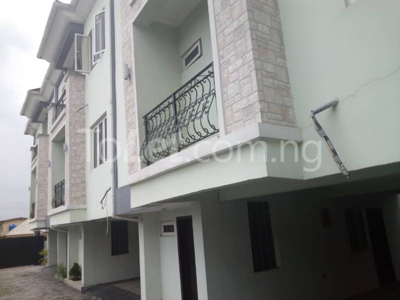 3 bedroom House for sale Off Olufemi Road Ogunlana Surulere Lagos