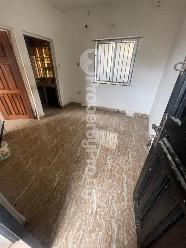 1 bedroom Flat / Apartment for rent Close To The Bustop Igbo-efon Lekki Lagos