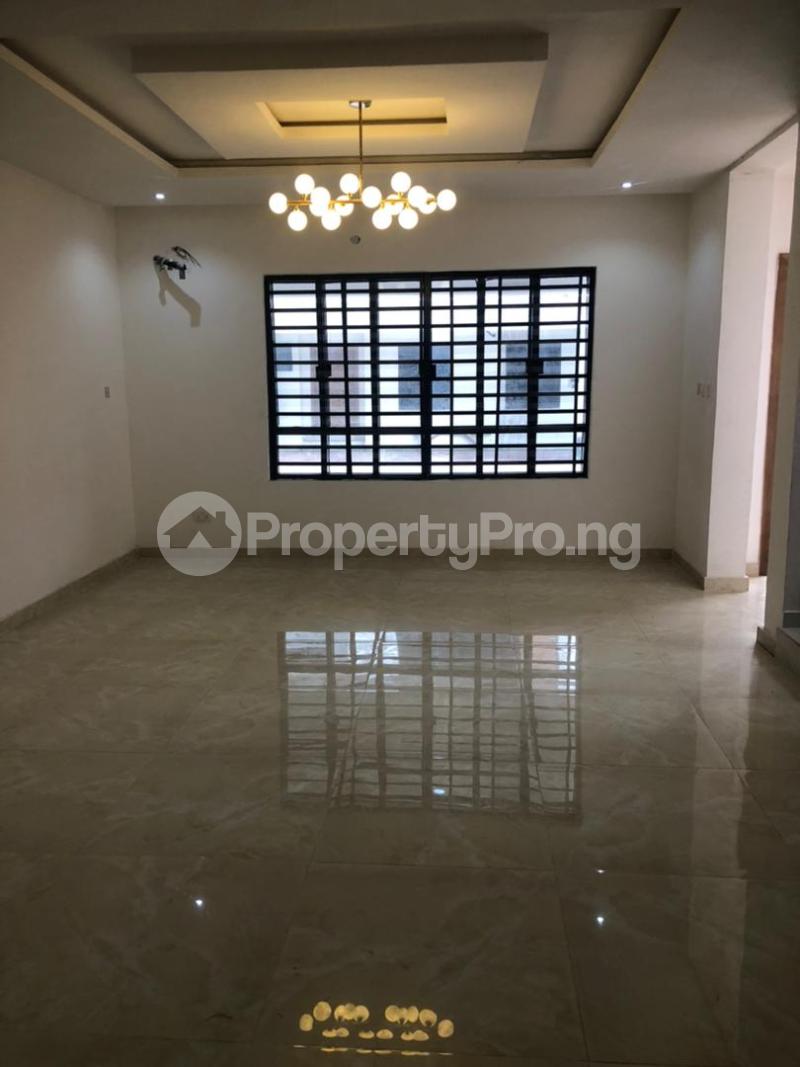 4 bedroom House for rent Tulip Estate chevron Lekki Lagos