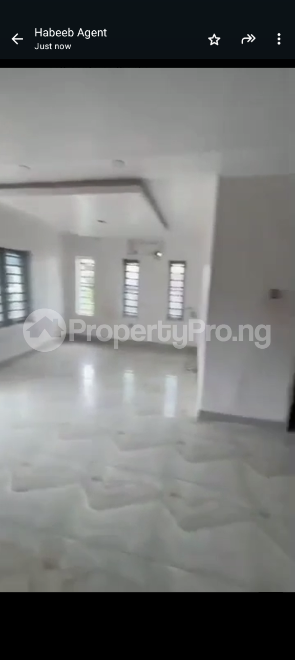 2 bedroom House for rent Ogunlana Surulere Lagos