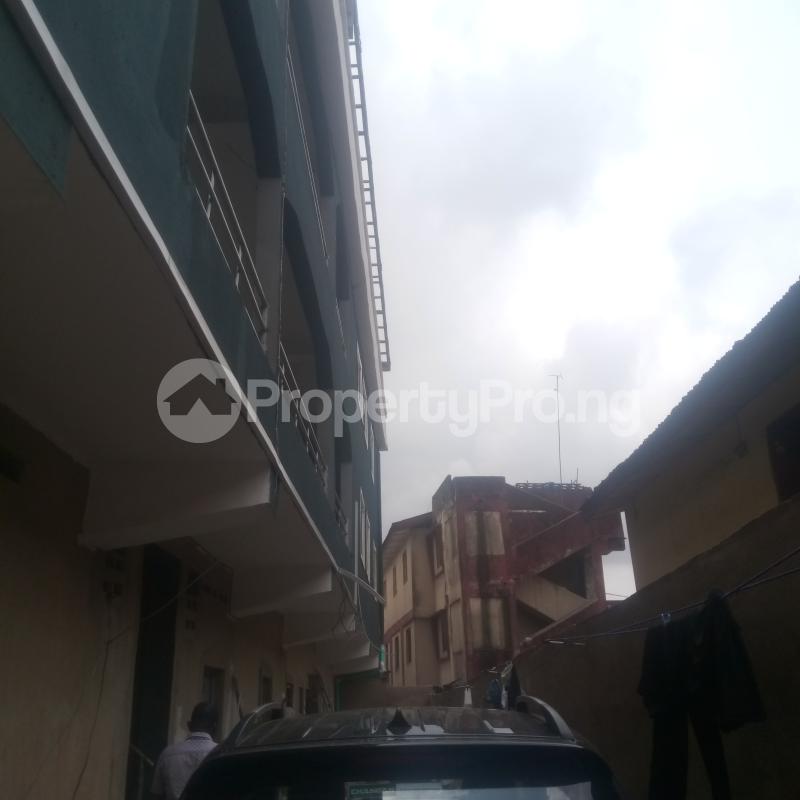 3 bedroom Flat / Apartment for rent Ojuelegba Surulere Lagos