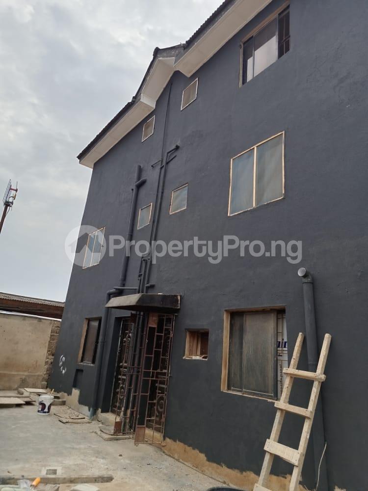 1 bedroom Flat / Apartment for rent   Mushin Mushin Lagos
