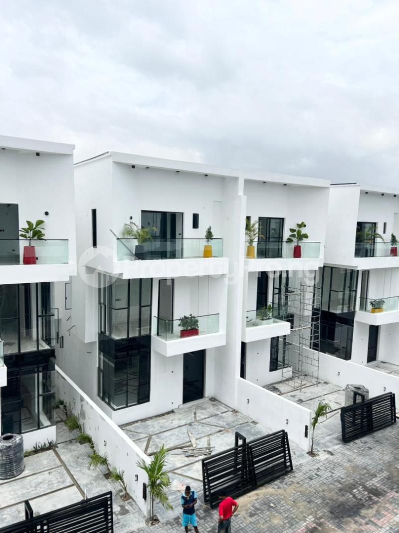 4 bedroom House for sale Chevron Lekki Lagos