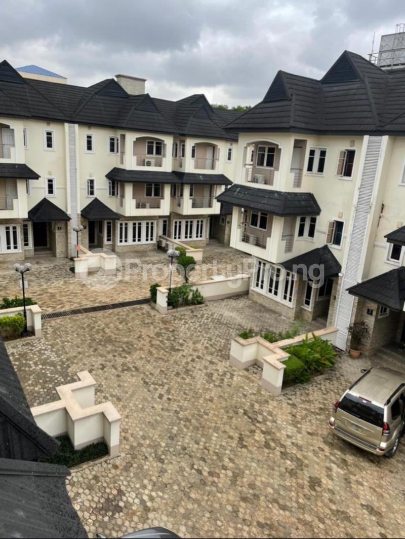 4 bedroom House for rent Off Ladoke Akintola Street, Gra Ikeja Lagos