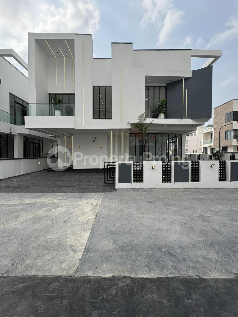 5 bedroom House for sale Chevron Lekki Lagos