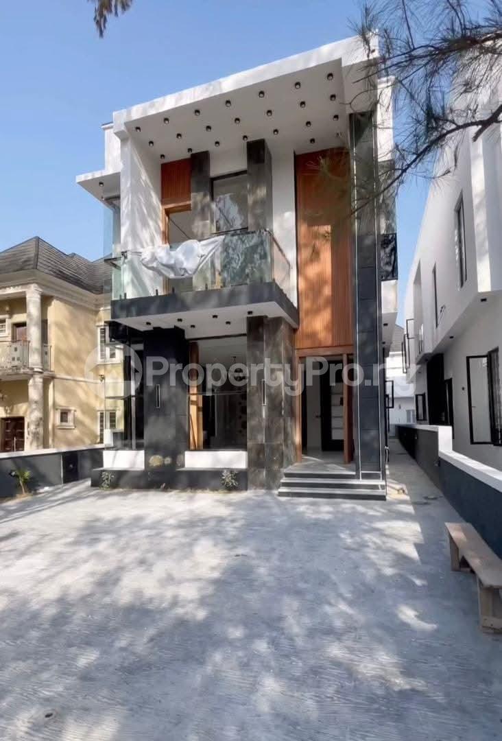 5 bedroom House for sale Ikota Lekki Lagos