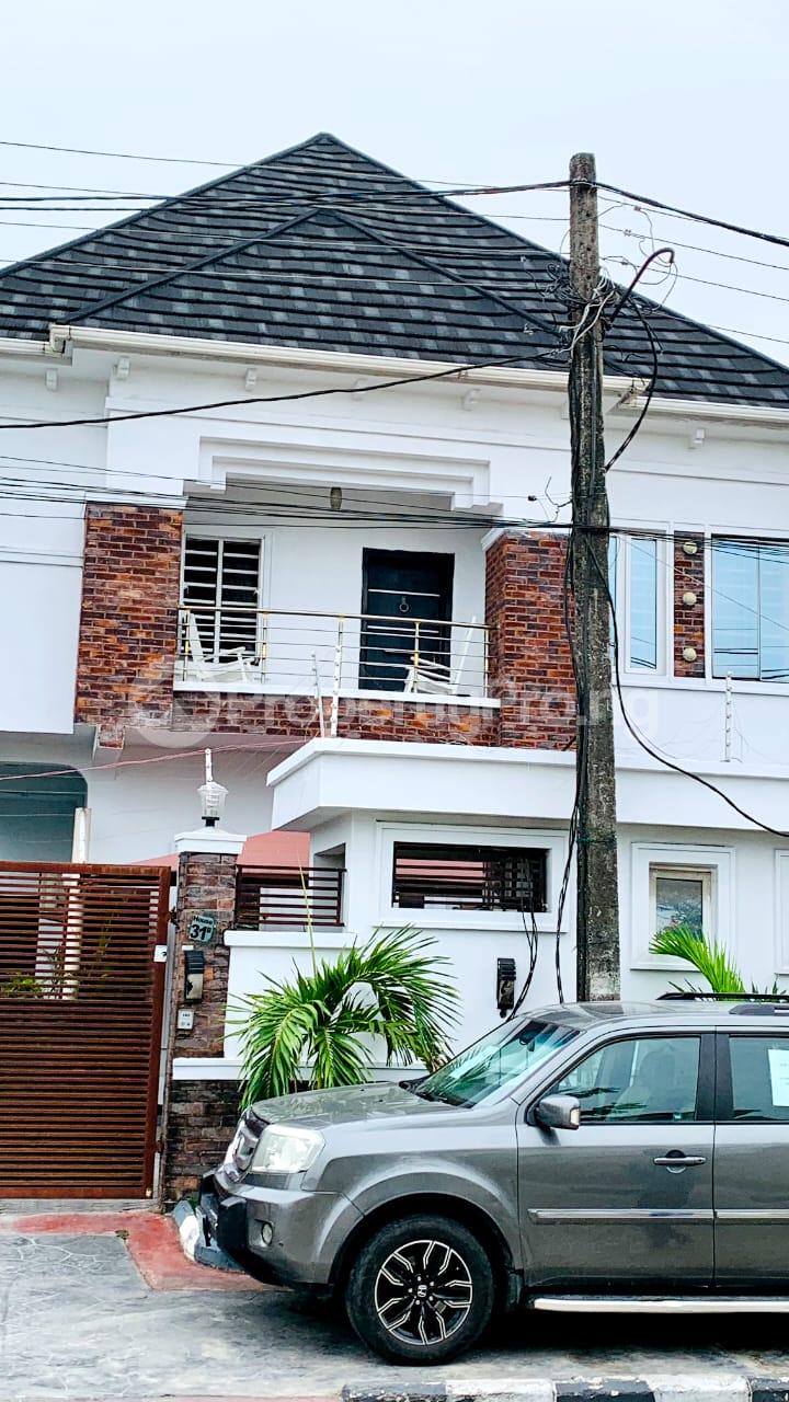 5 bedroom House for shortlet chevron Lekki Lagos