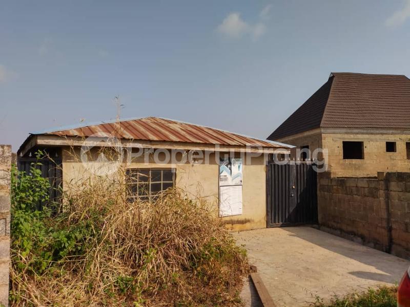 3 bedroom Flat / Apartment for sale Near Zenith Hospital, Akuru Area , Elebu Akala Express Ibadan Oyo