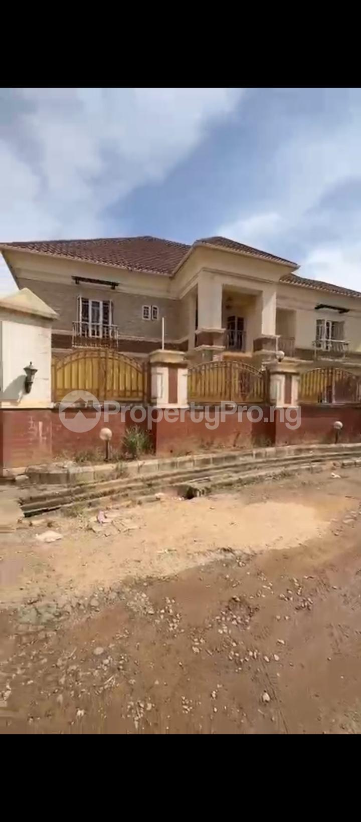 10 bedroom House for sale Gaduwa Gaduwa Abuja