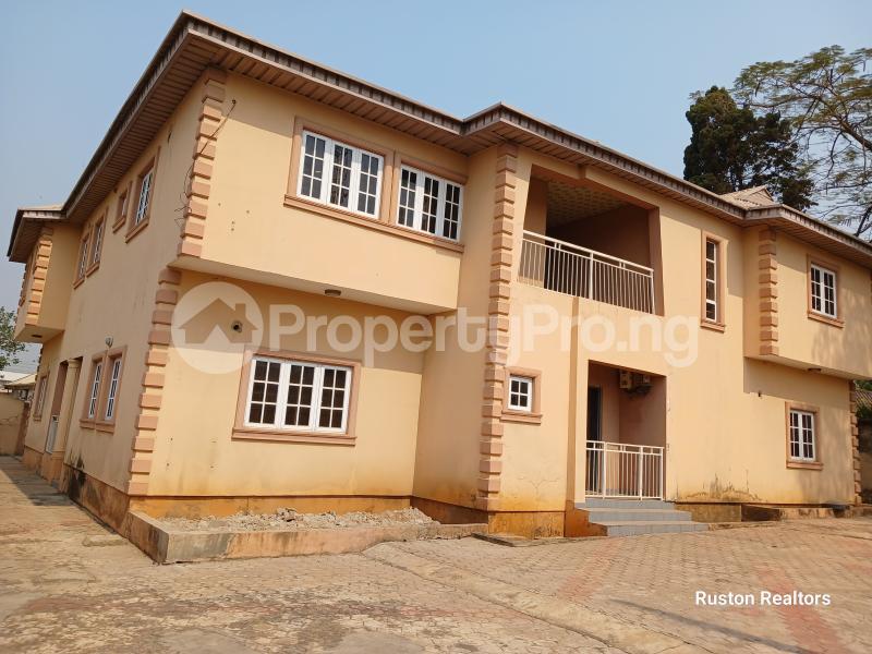 10 bedroom House for rent Agodi Gra Ibadan Oyo