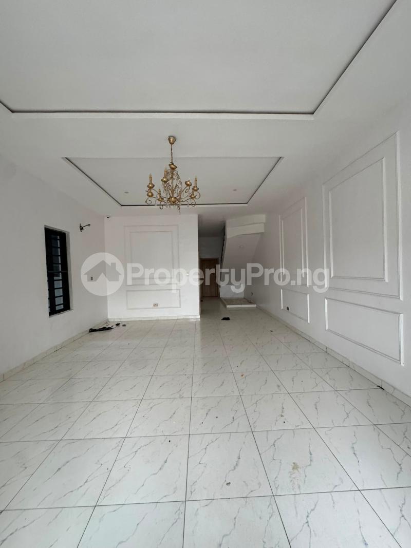 2 bedroom House for rent Ikate Lekki Lagos